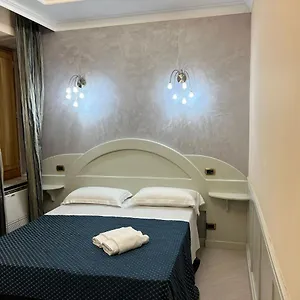 https://relais-monti-guesthouse.it-romehotels.com